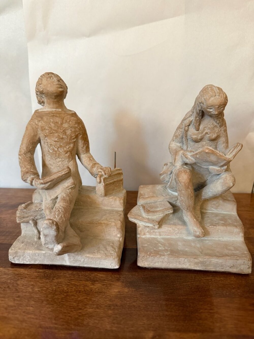 Vintage 1971 Austin Productions Bookends. Boy and Girl Reading on Steps.